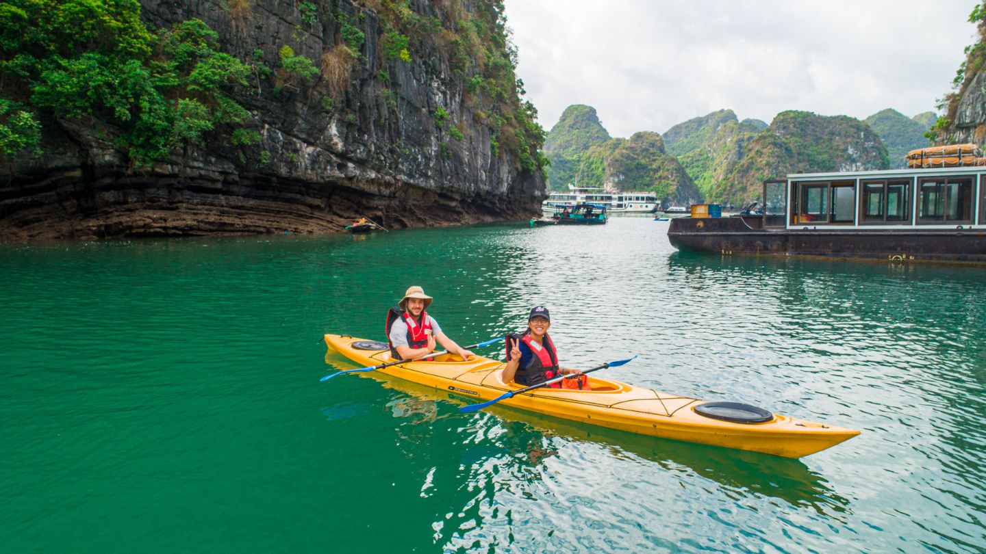 Explore the unique weather in Ha Long Bay