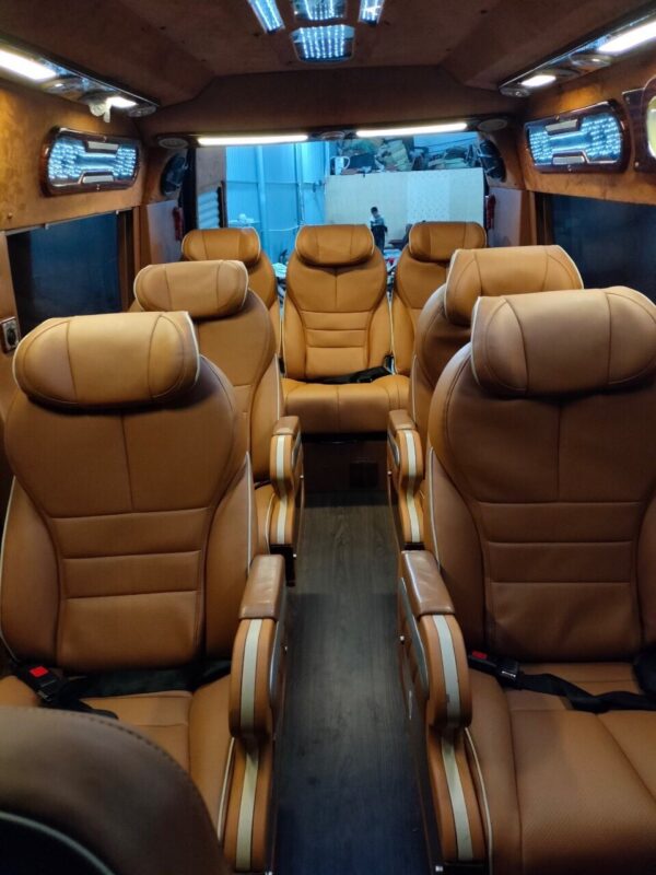 Hanoi to Sapa Limousine 9 Seats 28 Eco 11 | LIM Vietnam Travel