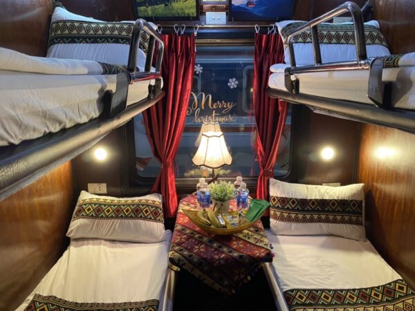 FAMILY EXPRESS TRAIN 8 | LIM Vietnam Travel