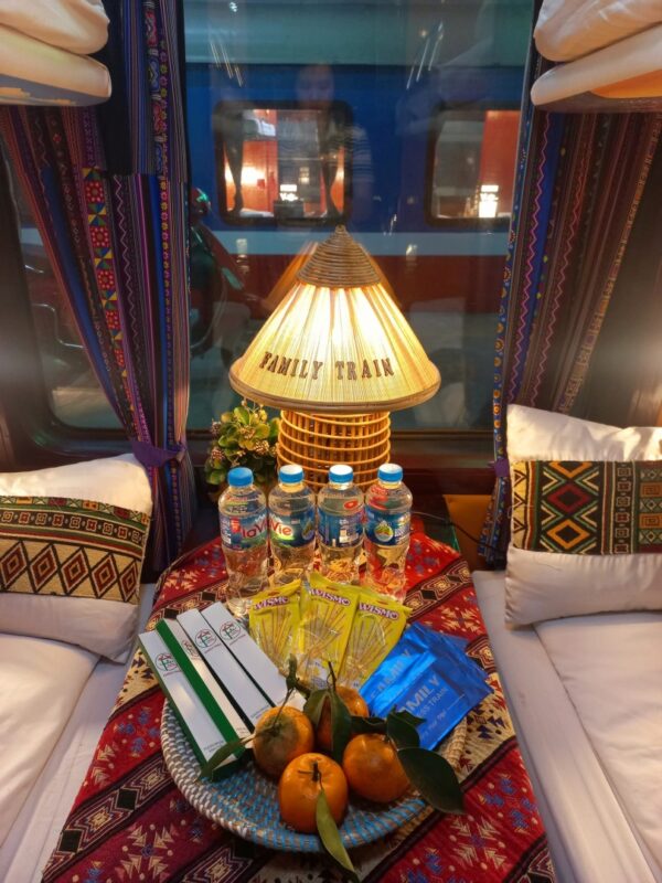 Family Express Train 5 | LIM Vietnam Travel