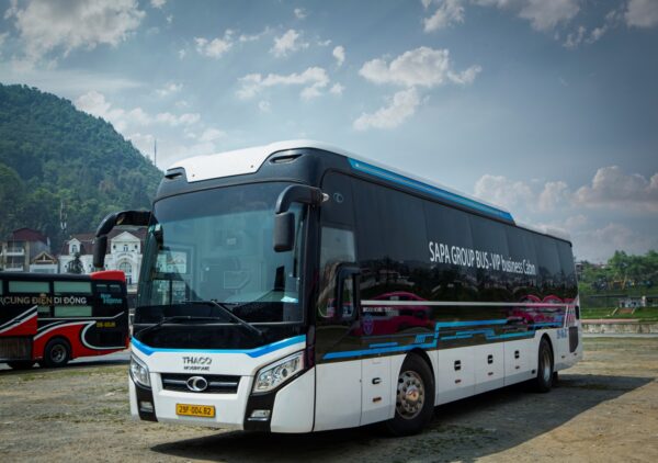 Sapa Group Bus 25 Group Bus 13 | LIM Vietnam Travel