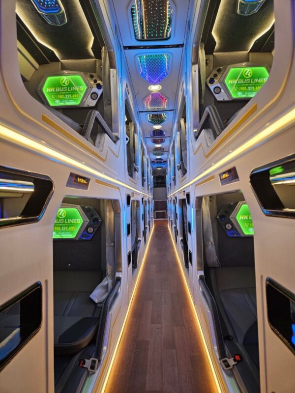 HK OPEN TOUR BUS 3 | LIM Vietnam Travel