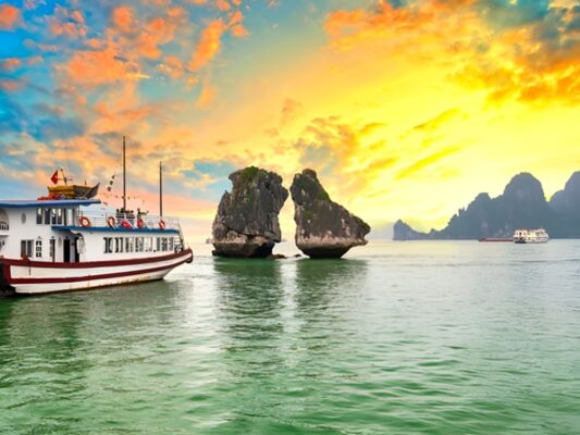 Halong Bay weather in March
