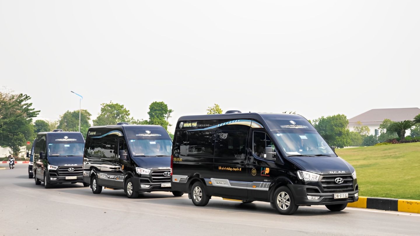 Comfortable Hanoi to Halong Bay bus journey