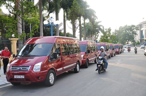 Phuc Xuyen Limousine 2 | LIM Vietnam Travel