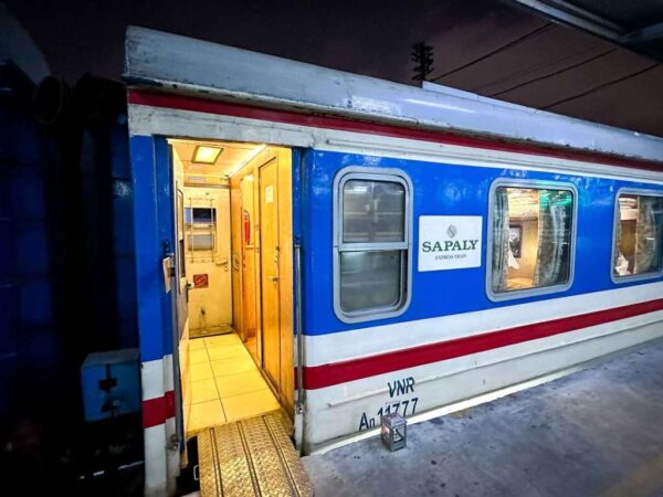 Sapaly Express Train 19 SAPALY EXPRESS 4 | LIM Vietnam Travel