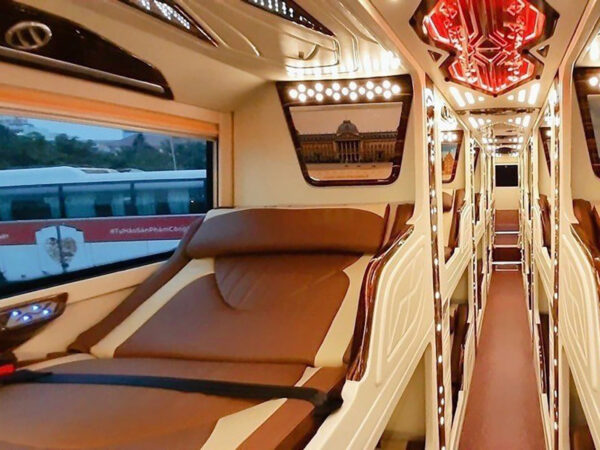 bang phan bus royal cabin 2 | LIM Vietnam Travel