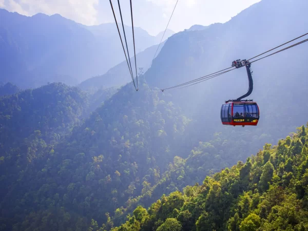 fansipan hiking sapa 9 | LIM Vietnam Travel