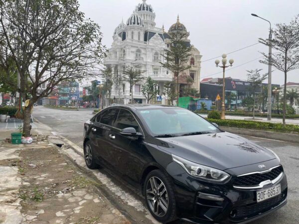 private 4 seats car hanoi sapa 1 | LIM Vietnam Travel