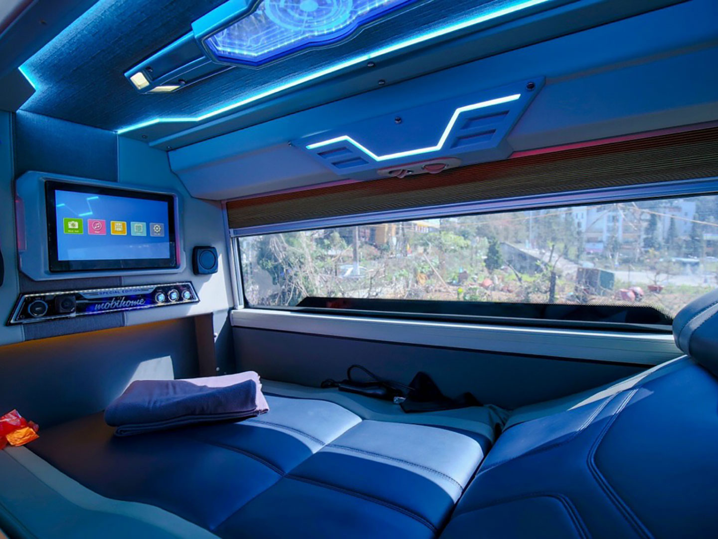 Sapa Group Bus 3 Sapa Group Bus - Image 3