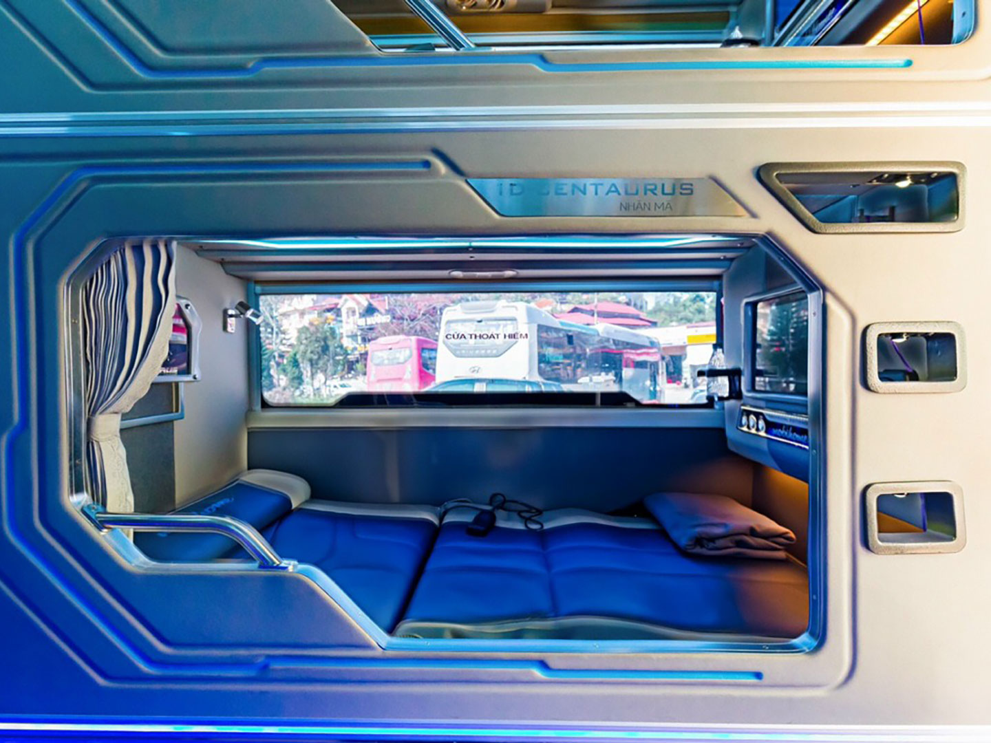 Sapa Group Bus 4 Sapa Group Bus - Image 4