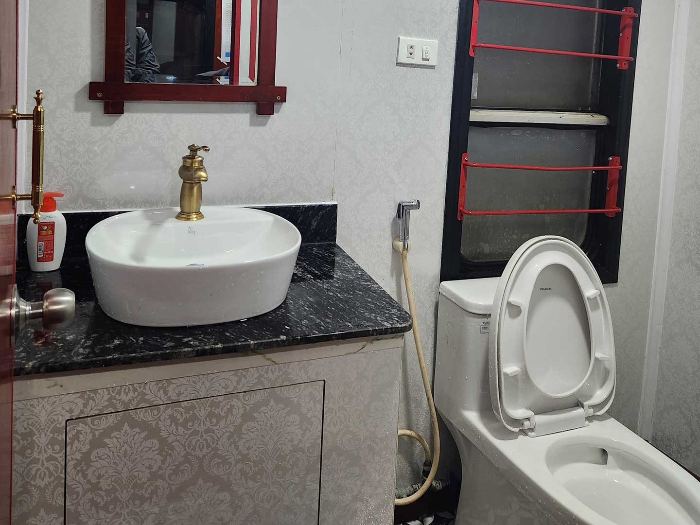 VIC Sapa Train 6 VIC Sapa Train from Hanoi to Sapa