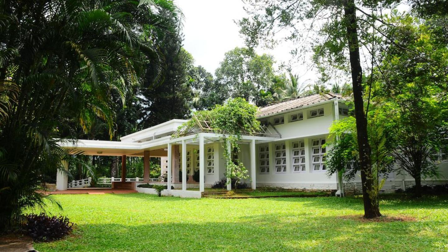 Where to Stay in Hanoi Vietnam: Uncover Blissful Accommodation 14 Where to stay in Hanoi, Vietnam’s vibrant streets