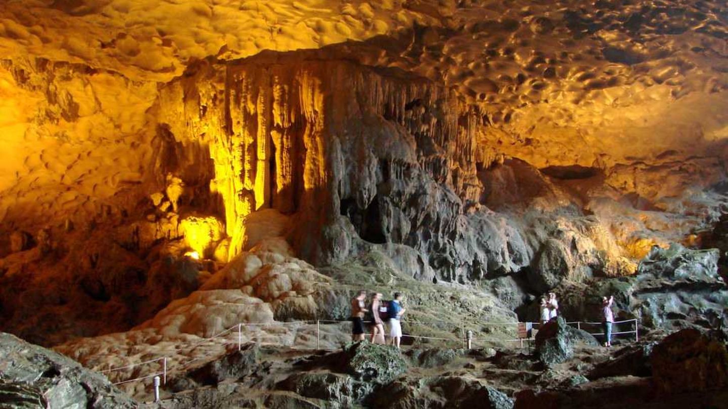 Savor breezy Halong Bay weather in September