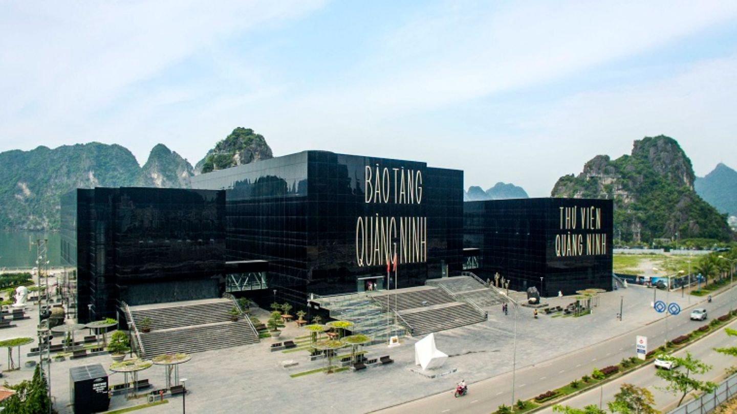 Perfect Halong Bay weather in October