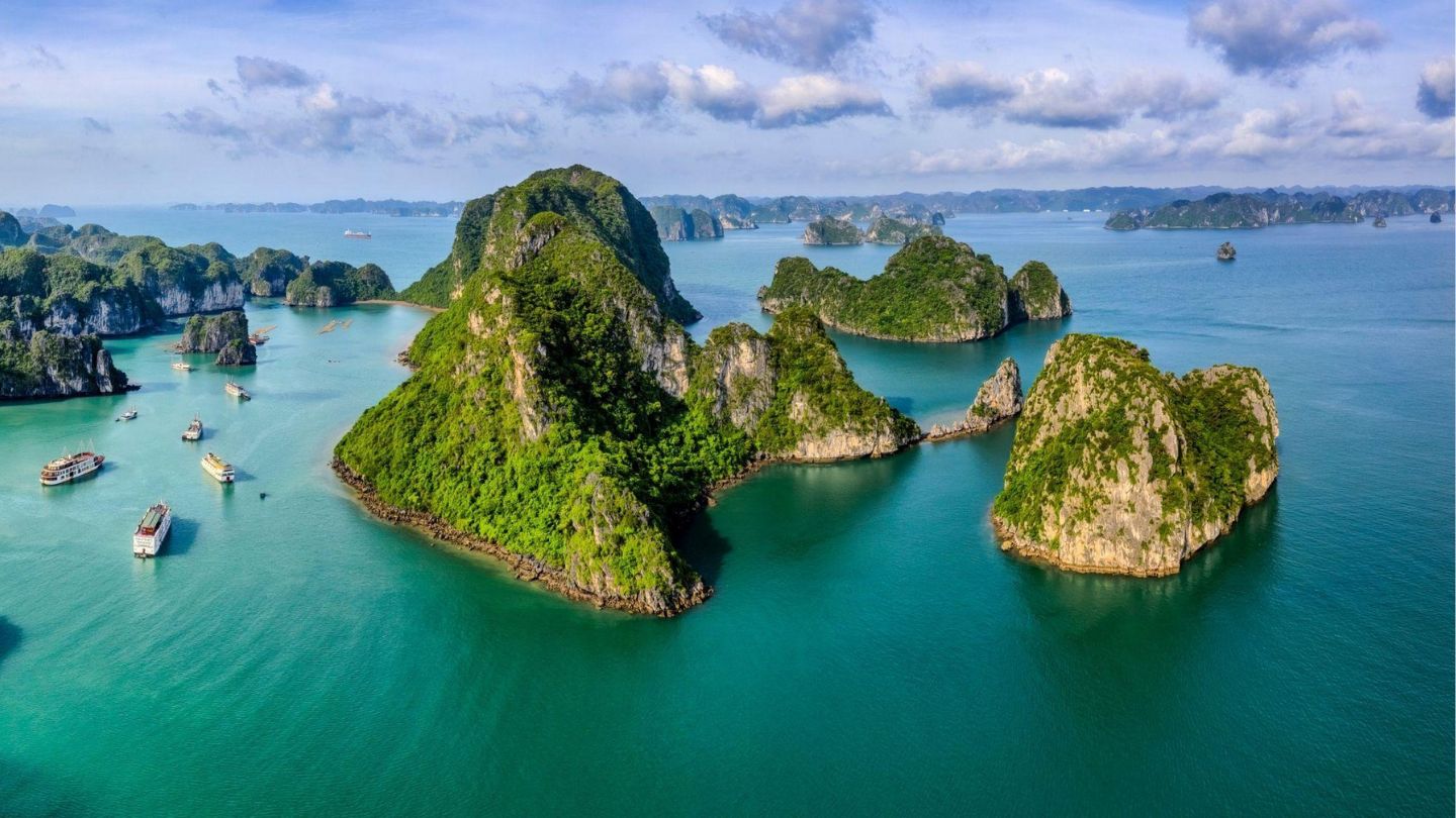 Learn about the Halong Bay weather in July