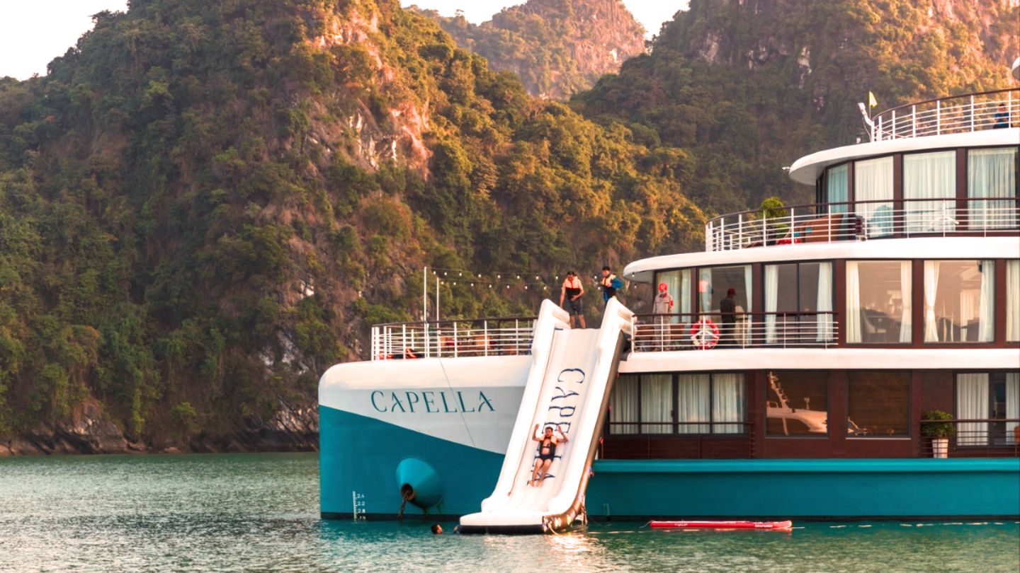 Enjoy the warm Halong Bay weather in May