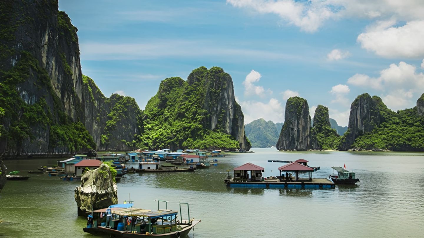Sunny skies in Halong Bay weather in July