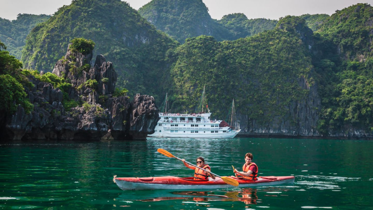 Sunshine in Halong Bay weather in July