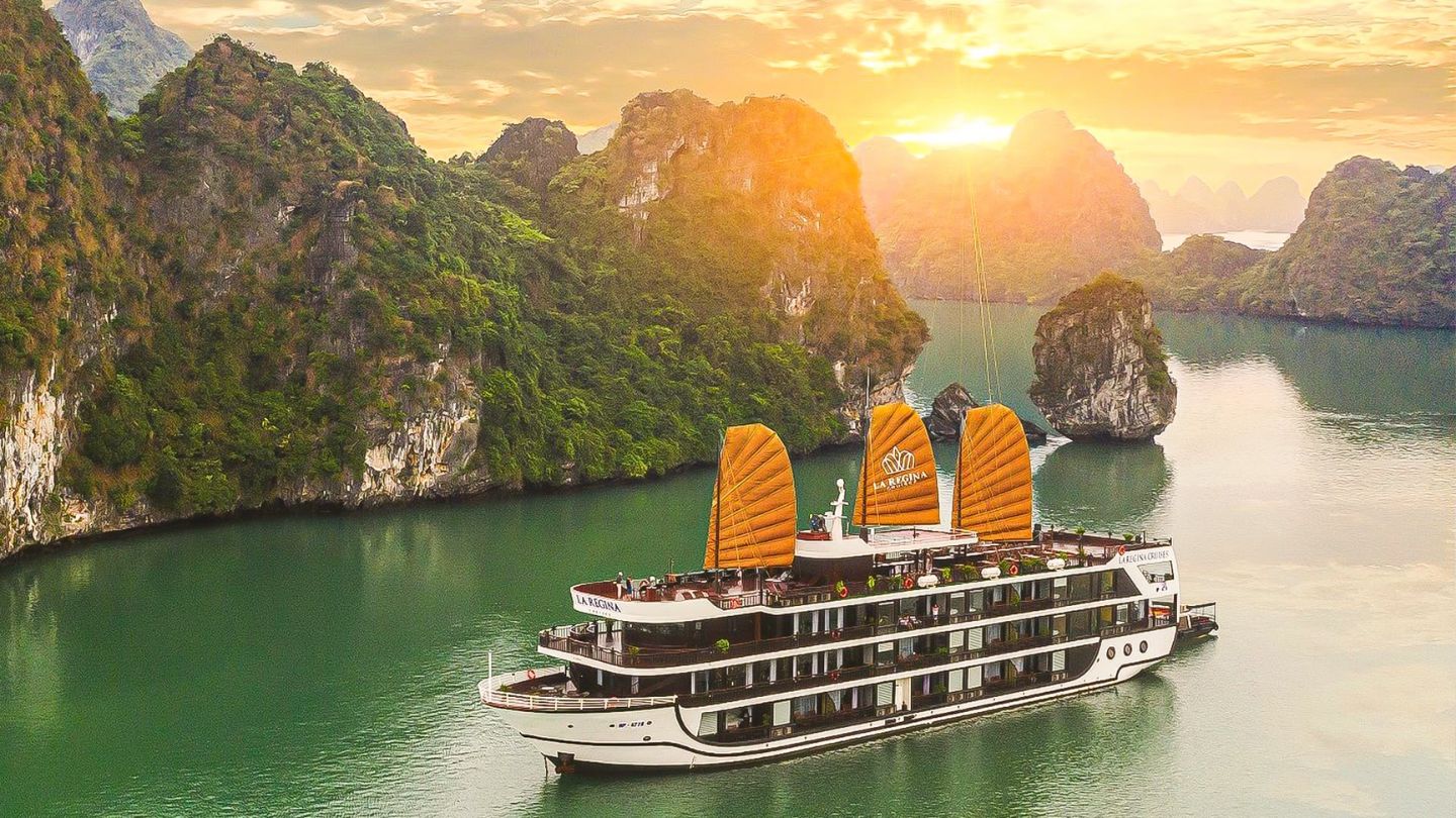 Explore Halong Bay weather in July