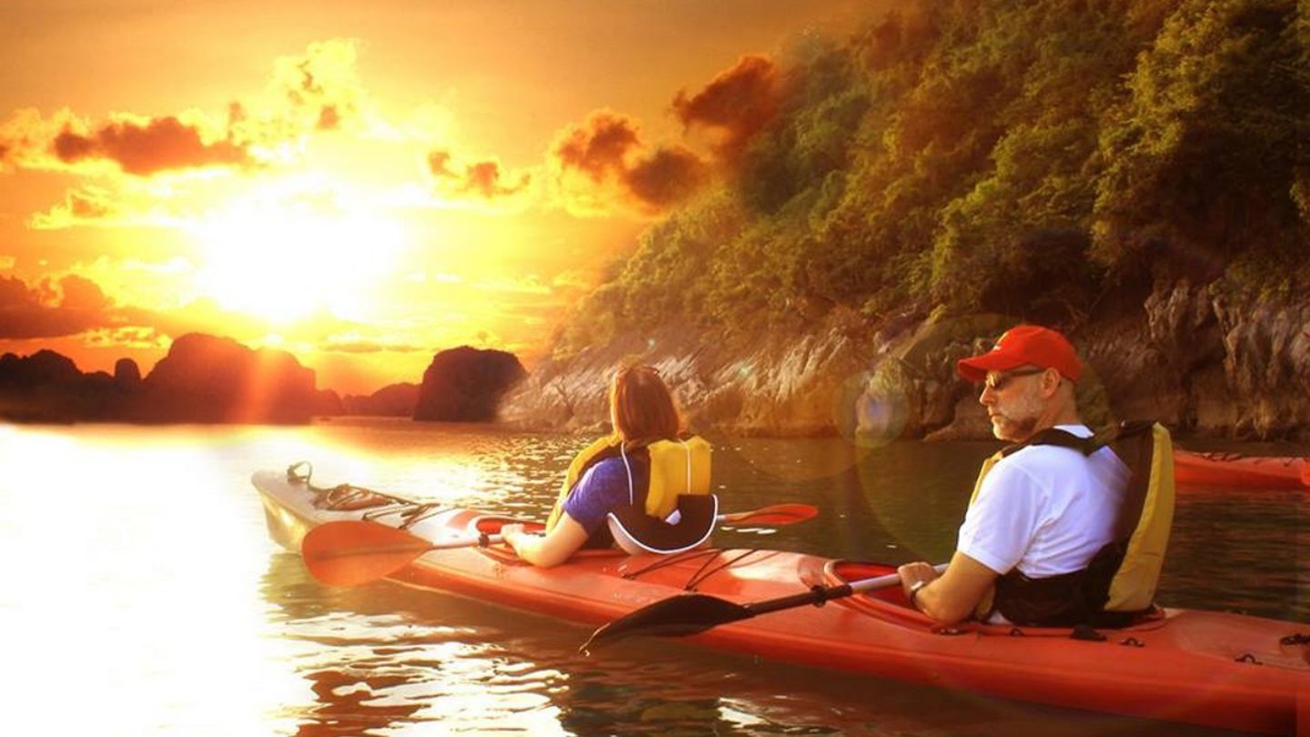 Marvel at changing Halong Bay weather in September