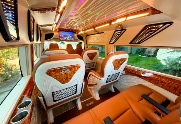 HB 8 | LIM Vietnam Travel