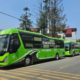 HK OPEN TOUR BUS 8 | LIM Vietnam Travel