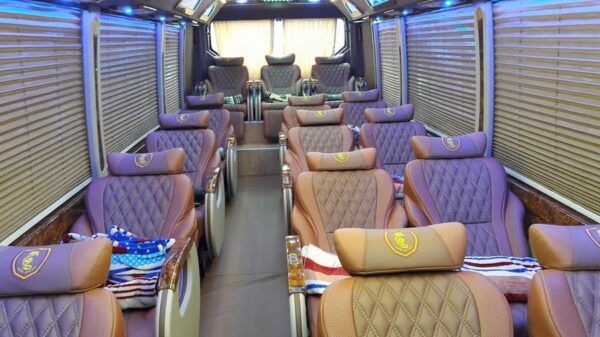 Quang Nghi Limousine 1 | LIM Vietnam Travel